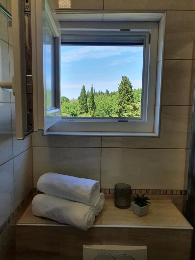 Apartmani Starigrad Paklenica - Danijel Exteriér fotografie