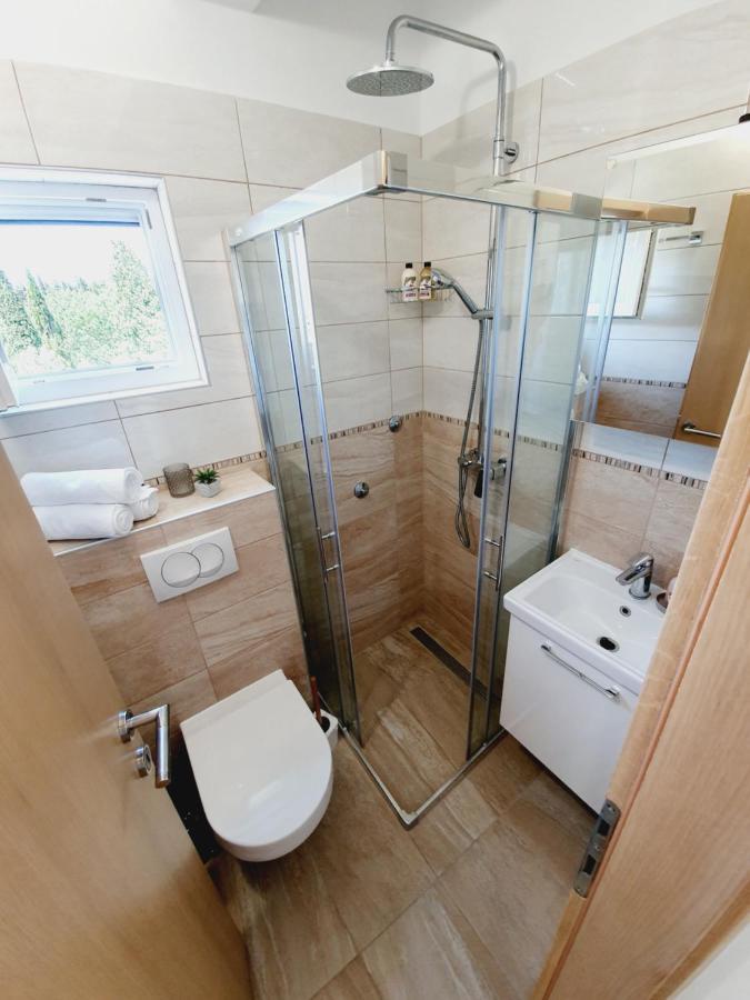 Apartmani Starigrad Paklenica - Danijel Exteriér fotografie