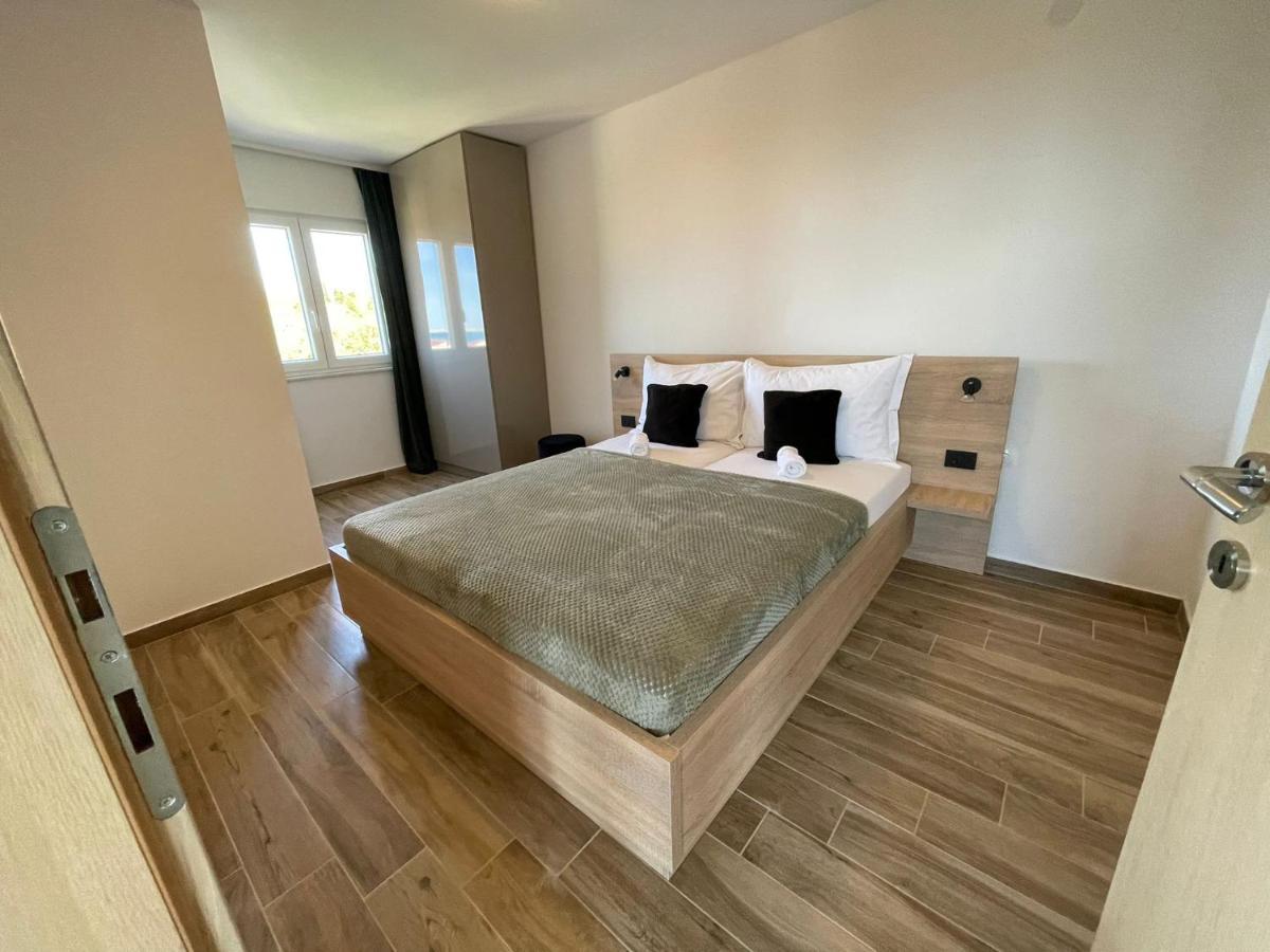 Apartmani Starigrad Paklenica - Danijel Exteriér fotografie