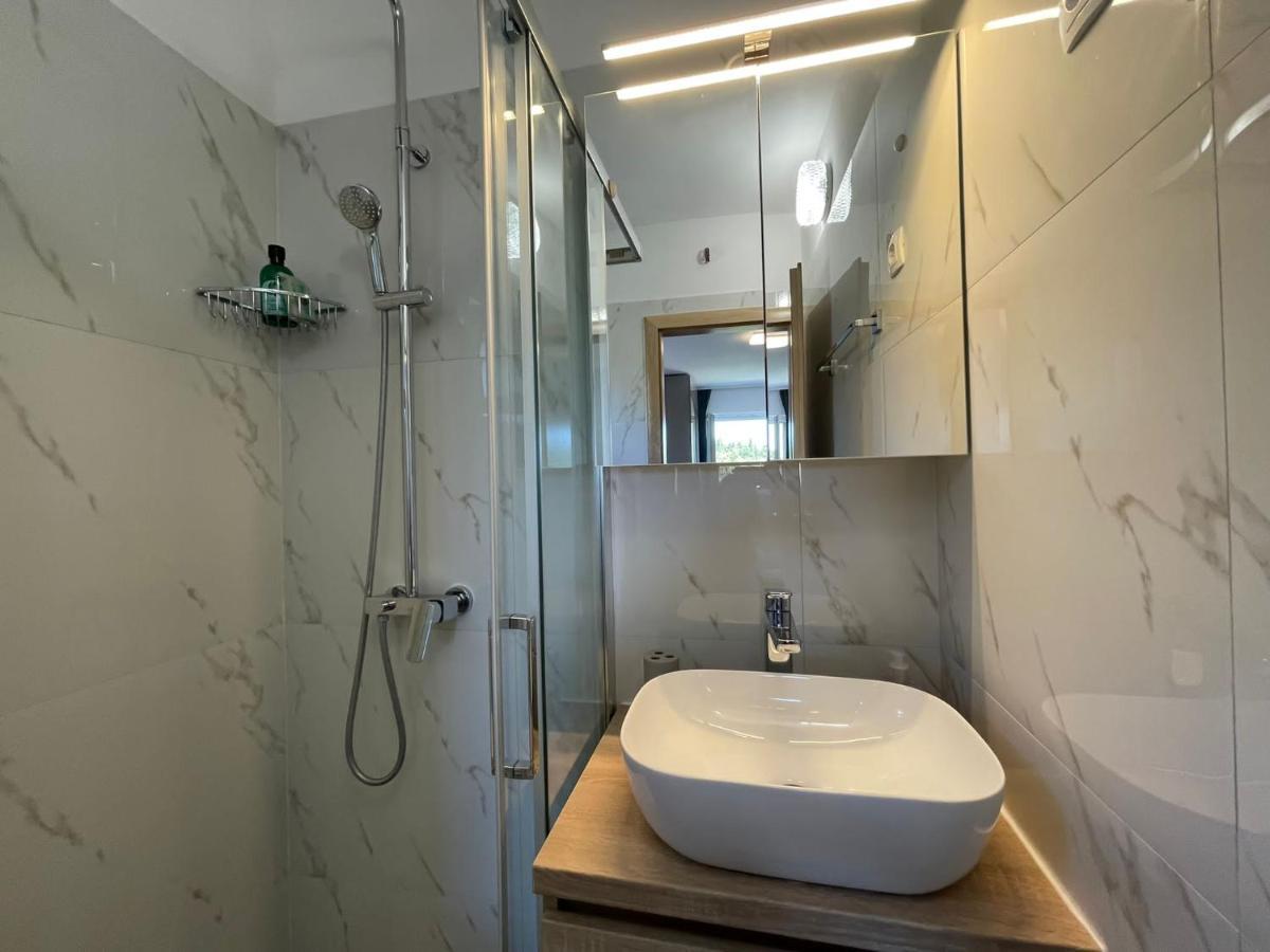 Apartmani Starigrad Paklenica - Danijel Exteriér fotografie
